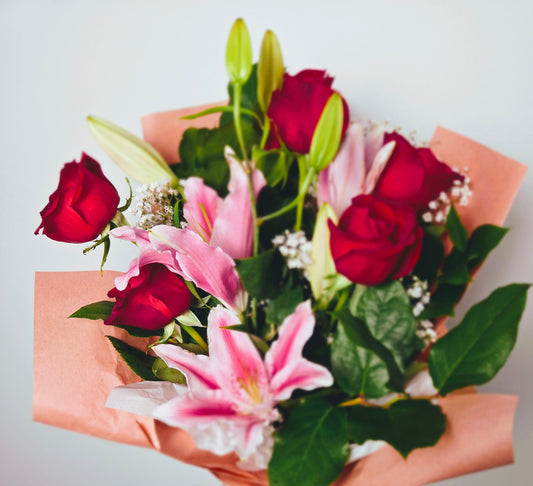 Lilly's and Roses Bouquet